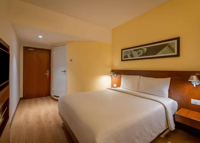 Ibis New Delhi Aerocity - An Accor Brand
